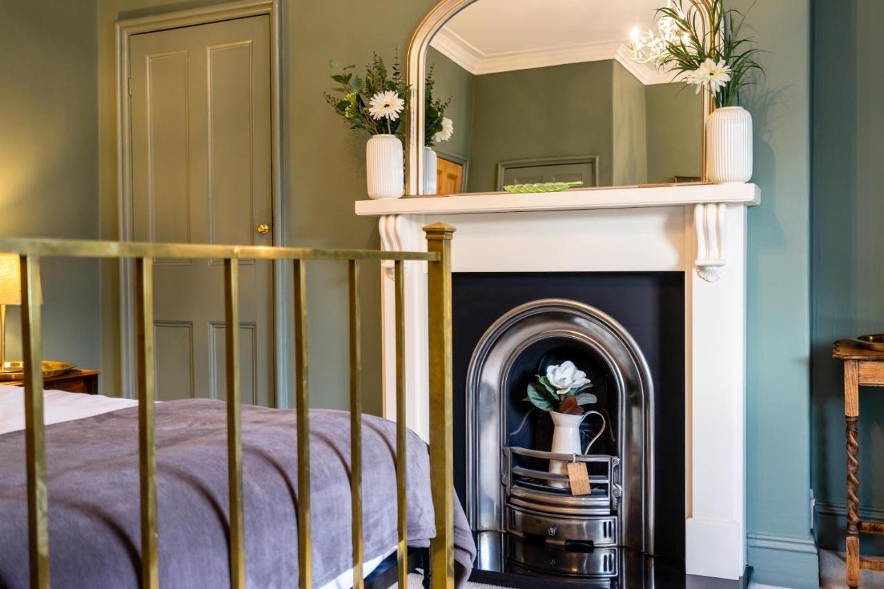 25 Avenue Terrace * York